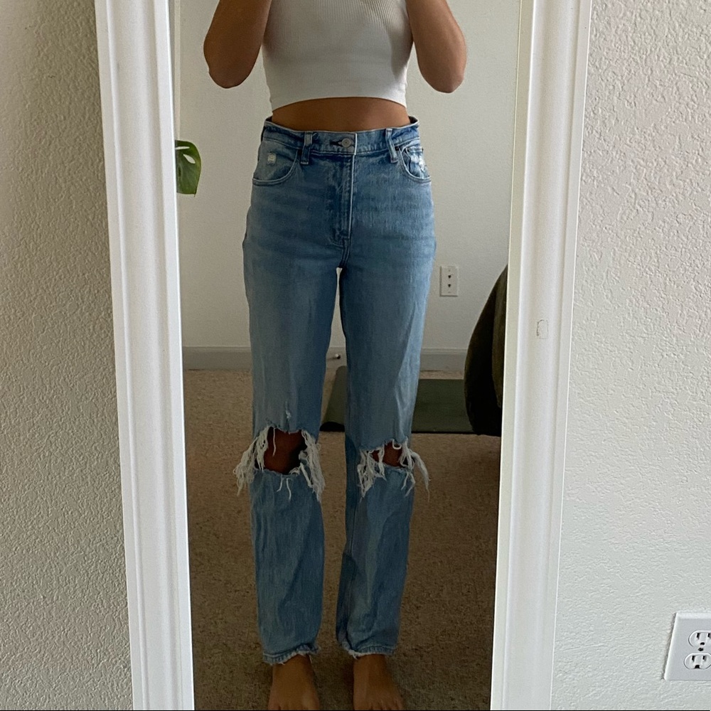 Abercrombie Ultra High Rise 90s Straight Jeans